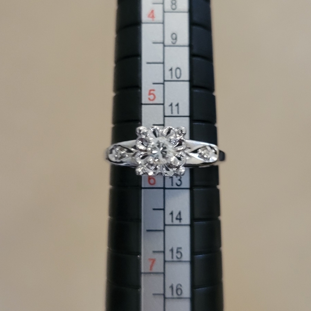 Vintage 14k White Gold And Diamond Ring